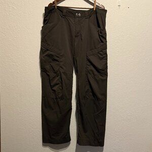 Arc'teryx Men’s Dark Olive Hiking Pants Size 38x30 Technical Outdoor Trail Cargo